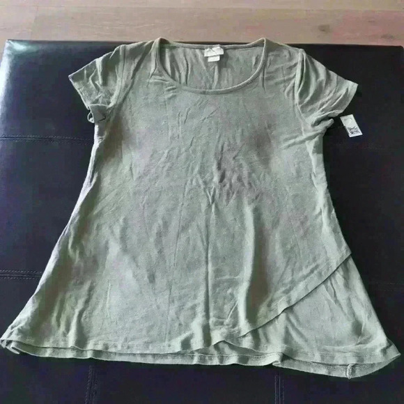 💚BUNDLE 4pcs. T-shirts Brand New Size: S Xhilaration|Mossimo|a new day - Picture 4 of 6